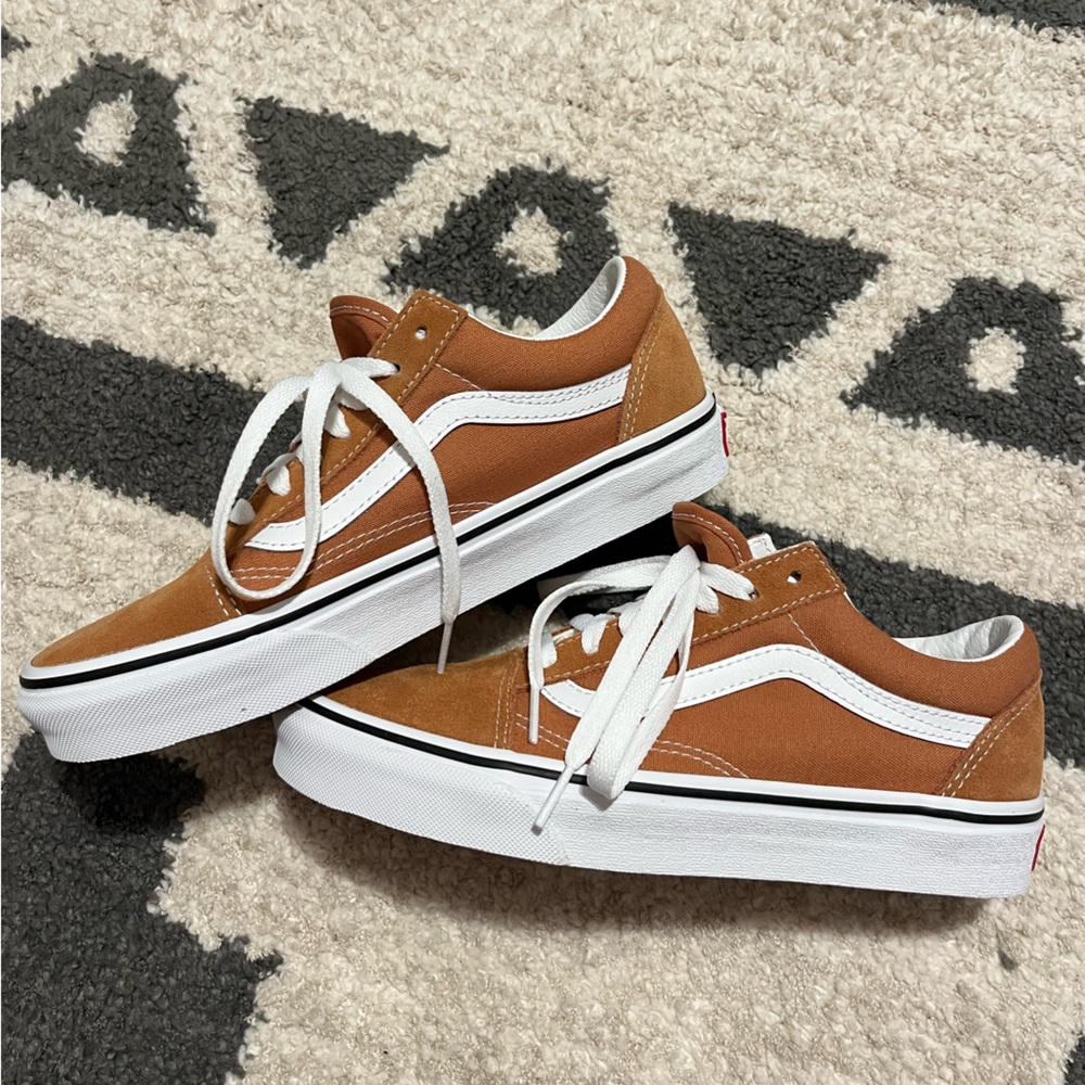 Vans Women Size 7 - Color Camel - Never Worn